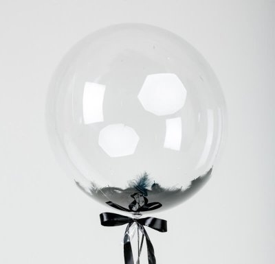 Воздушный шар Баблс (Deco Bubble) с черными перьями 56 см
