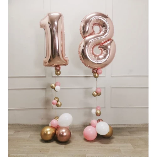 Фольгированные цифры "18" с декором